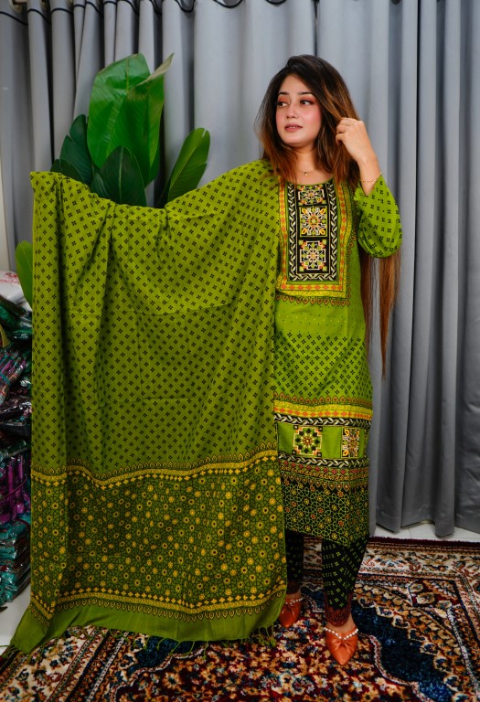 Black Olive Three Pcs - Image 2