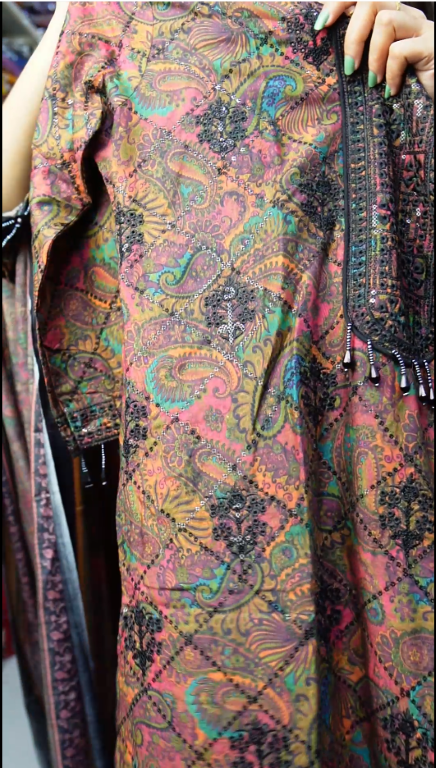 Black Tarsel Three Pcs - Image 4